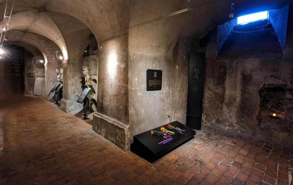WWII in Prague Tour - Operation Anthropoid crypt bellow the church